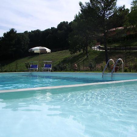 Erba Di Campo Residence Quercianella Bagian luar foto