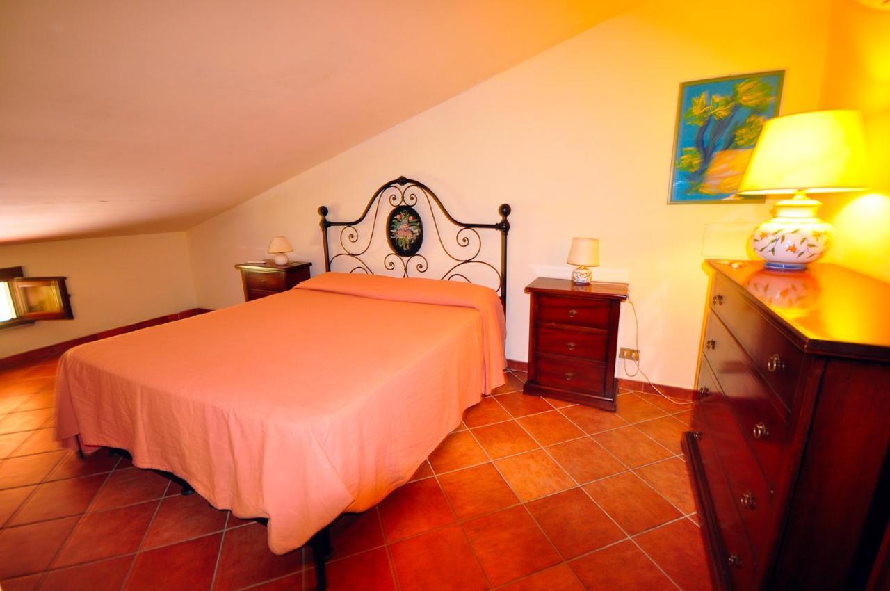 Erba Di Campo Residence Quercianella Bagian luar foto