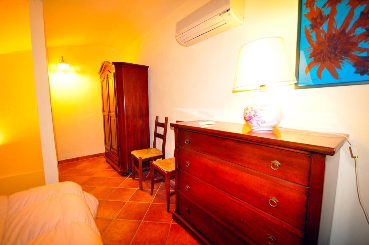 Erba Di Campo Residence Quercianella Bagian luar foto