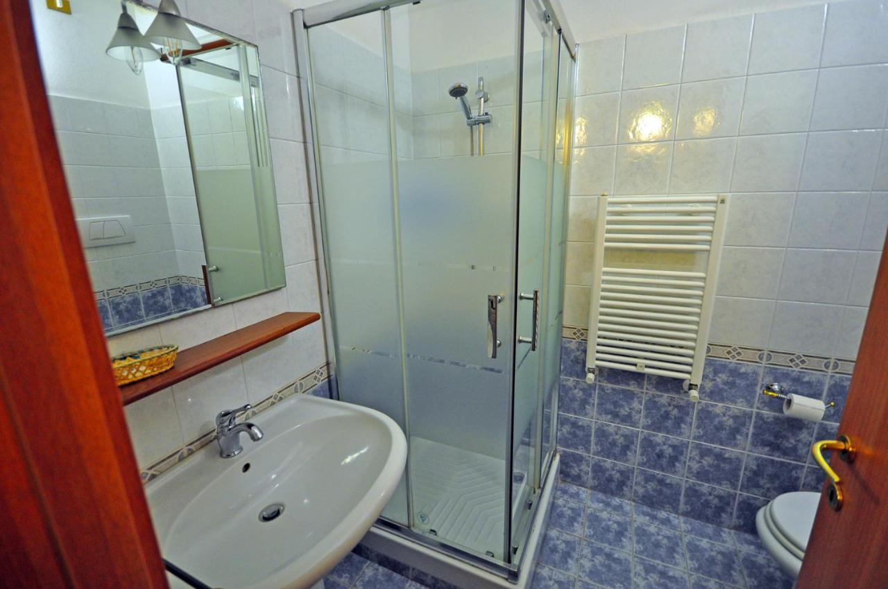 Erba Di Campo Residence Quercianella Bagian luar foto