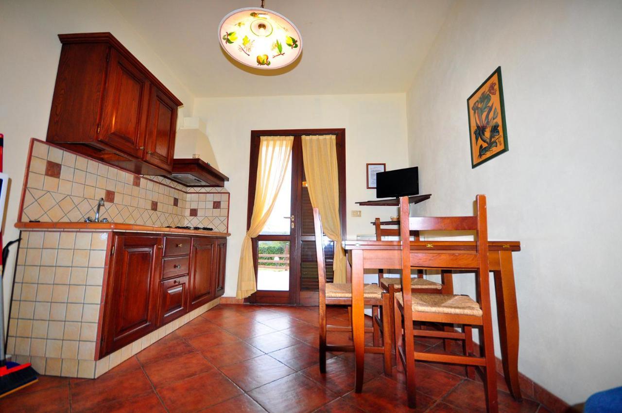 Erba Di Campo Residence Quercianella Bagian luar foto