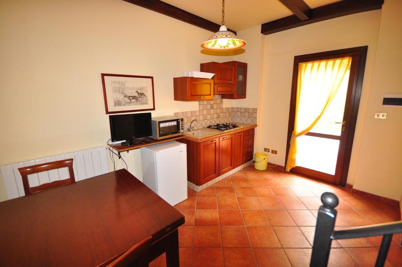 Erba Di Campo Residence Quercianella Bagian luar foto