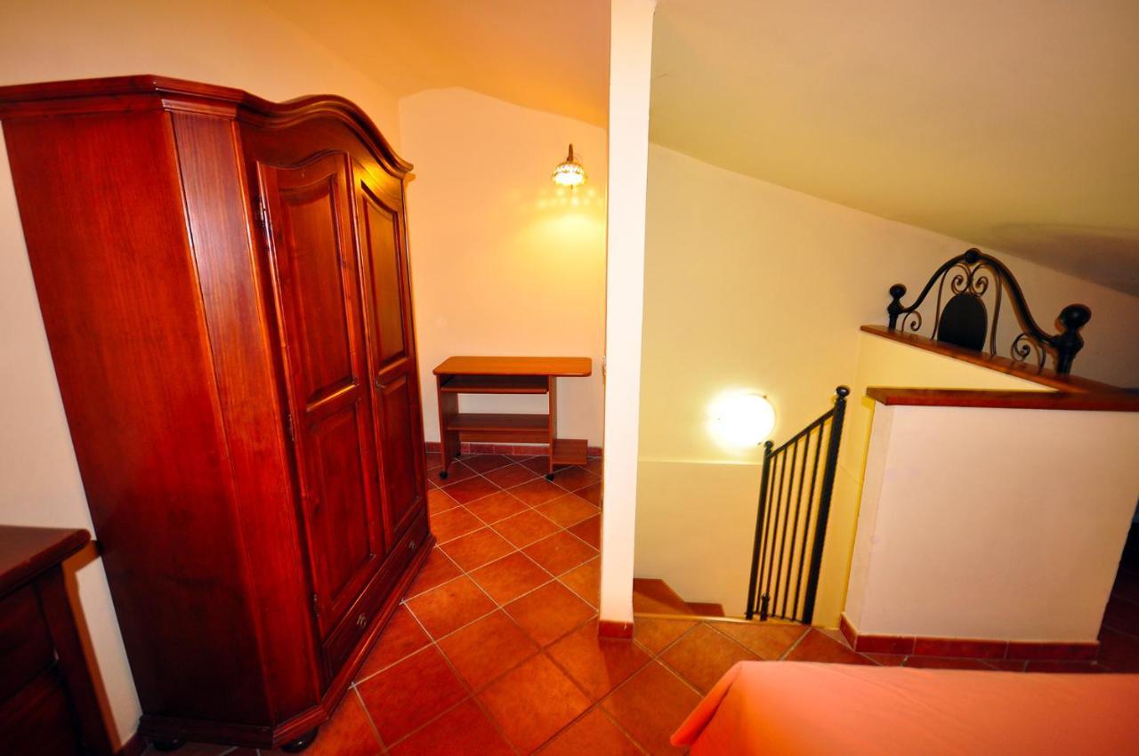 Erba Di Campo Residence Quercianella Bagian luar foto